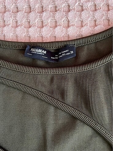 m Beden Pull and bear crop