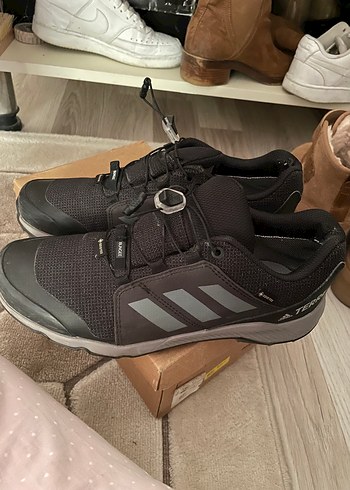 Unisex Gri Outdoor Spor Ayakkabı Adidas