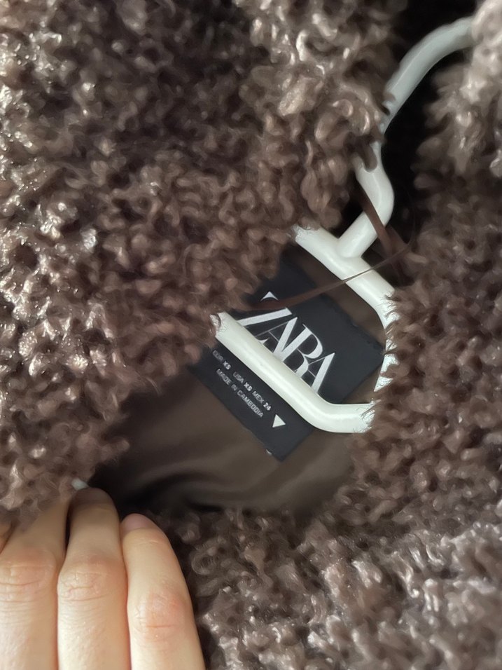 Zara Kahverengi Kapüşonlu Kadın Peluş Mont - Görsel 2