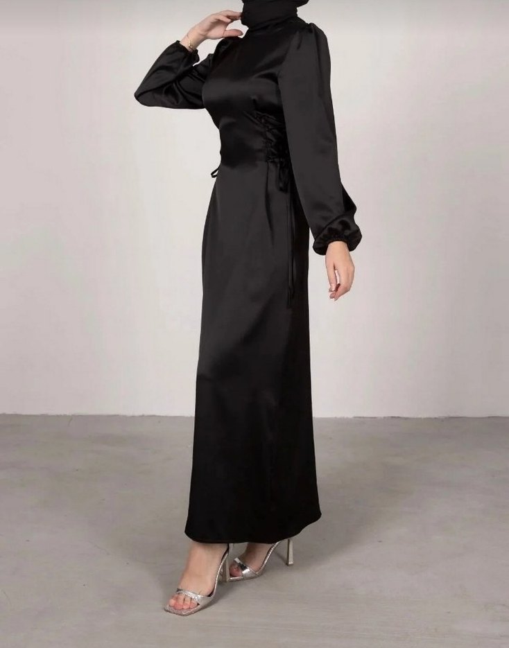 Siyah Uzun Kollu Yüksek Yakalı Kadın Elbise - Görsel 2