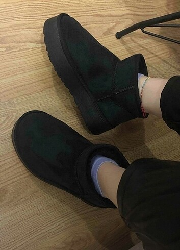 36 Beden siyah Renk UGG BOT
