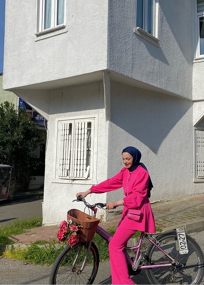 Pembe Takım - Görsel 2