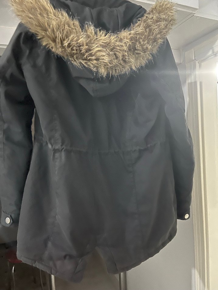 Siyah Kadın Midi Boy Kürklü Mont - Görsel 2