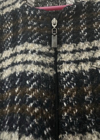 Uzun Örgü Yün Kadın Yelek - Görsel 2