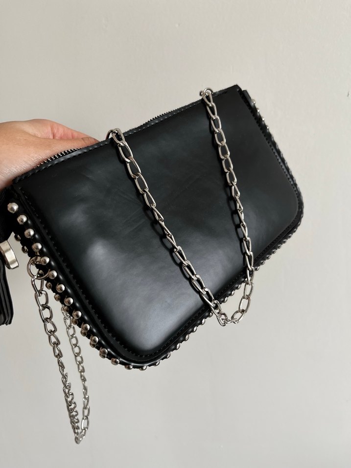 Zincir Detaylı Siyah Deri Çanta - Görsel 2