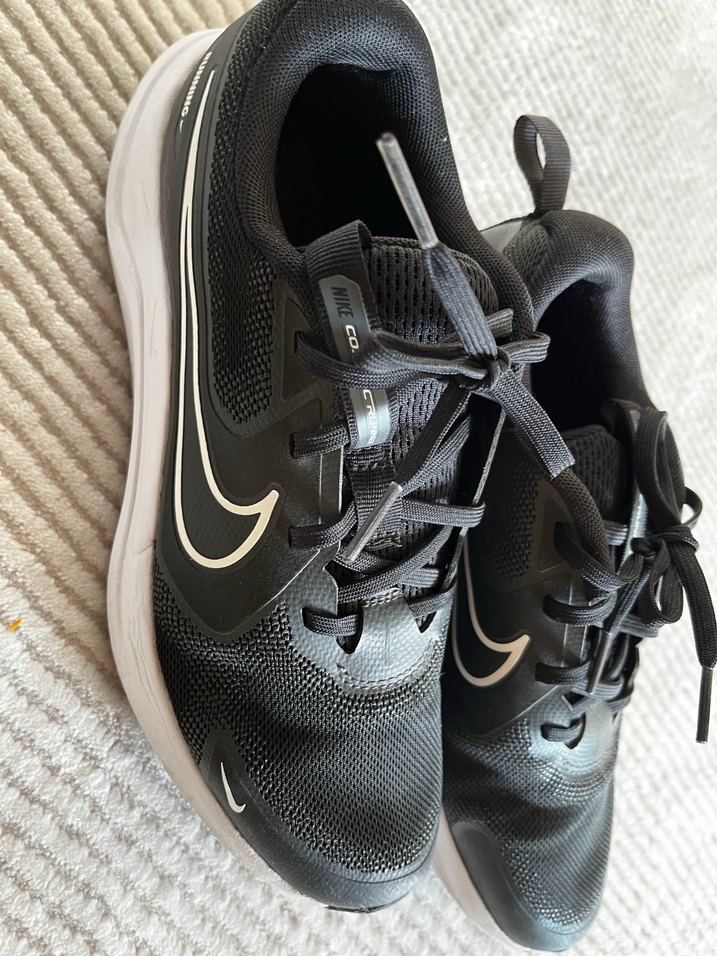 Siyah Bağcıklı Nike Kadın Spor Ayakkabı - Görsel 5