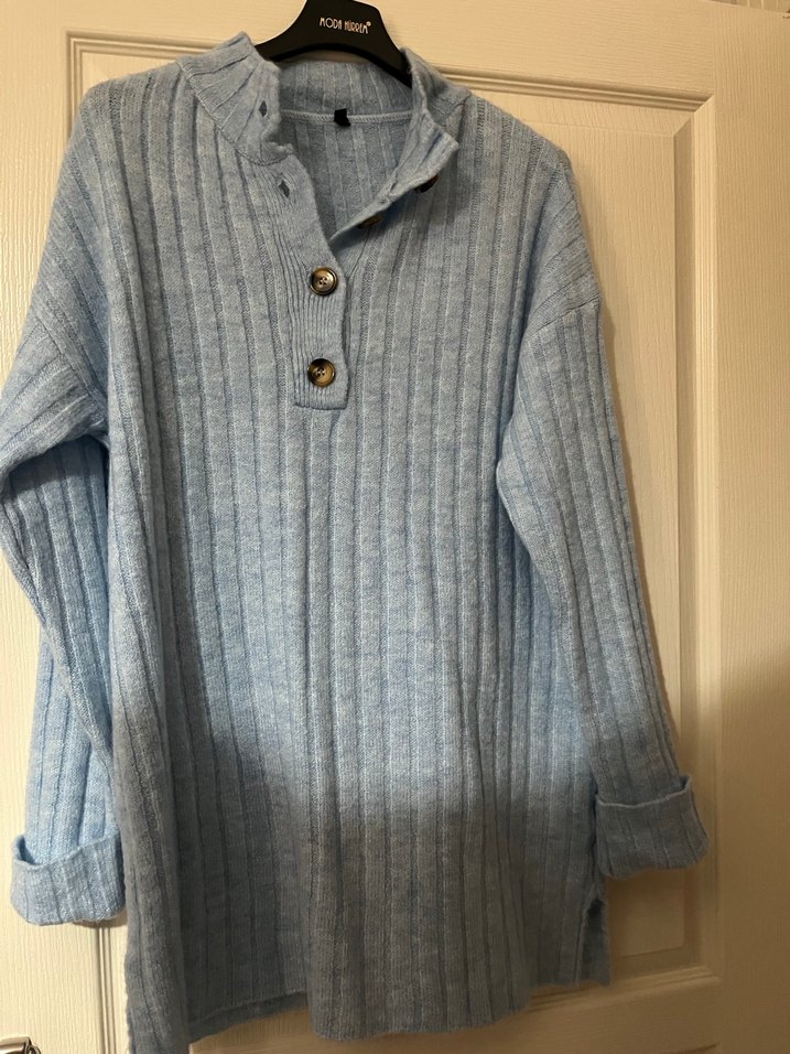 Düğmeli Gri Yün Kadın Kazak - Görsel 2