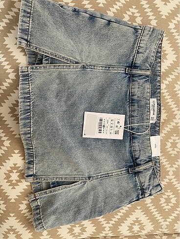 m Beden mavi Renk Pull Bear yırtmaçlı şort etek
