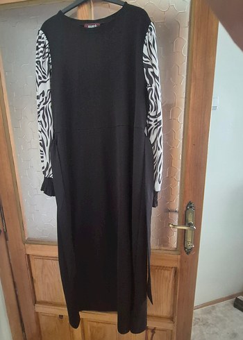 Zebra Desenli Uzun Kollu Siyah Uzun Elbise