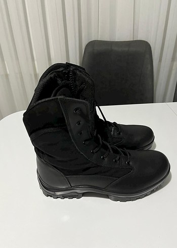 Siyah Erkek Bot - Görsel 3