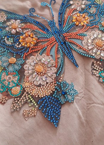 Renkli  taş  İşlemeli Boncuklu Kelebek - Görsel 2