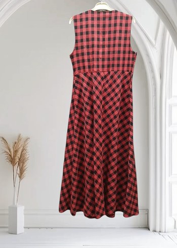 Düğmeli Kırmızı Ekoseli Uzun Elbise - Görsel 3