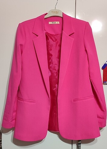 Pembe Blazer 
