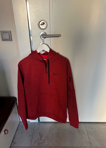 Erkek. Kırmızı Kapüşonlu Sweatshirt hiç kullanılmadı - Görsel 3