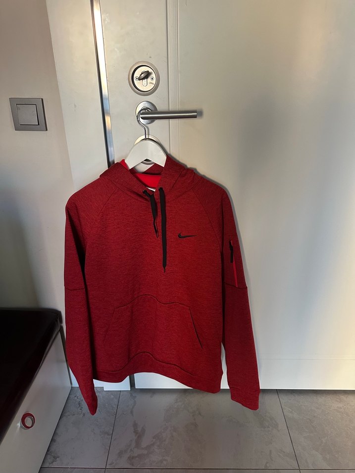 Erkek. Kırmızı Kapüşonlu Sweatshirt hiç kullanılmadı - Görsel 3