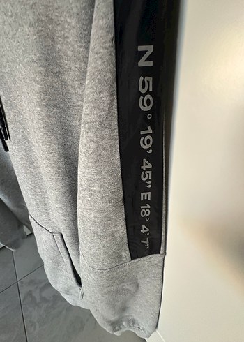 Gri Kapüşonlu Yüksek Yakalı Kadın Sweatshirt - Görsel 2