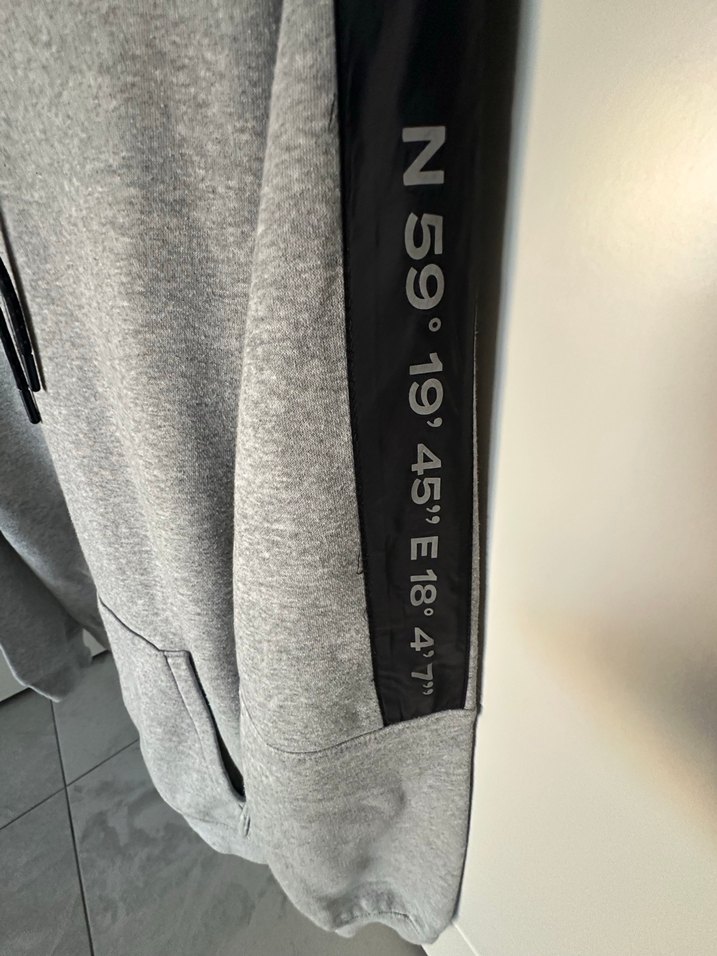 Gri Kapüşonlu Yüksek Yakalı Kadın Sweatshirt - Görsel 2