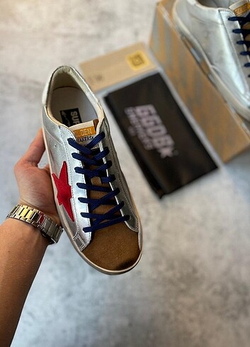 Golden Goose Deluxe 