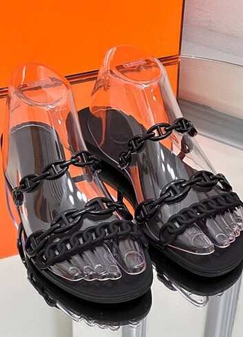 Hermes Slide Chain Black