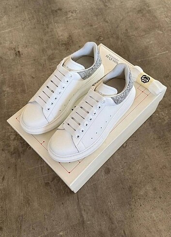 Alexander McQueen Alexander McQueen