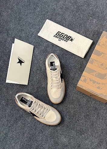 38 Beden GOLDEN GOOSE DELUXE ULTRA 
