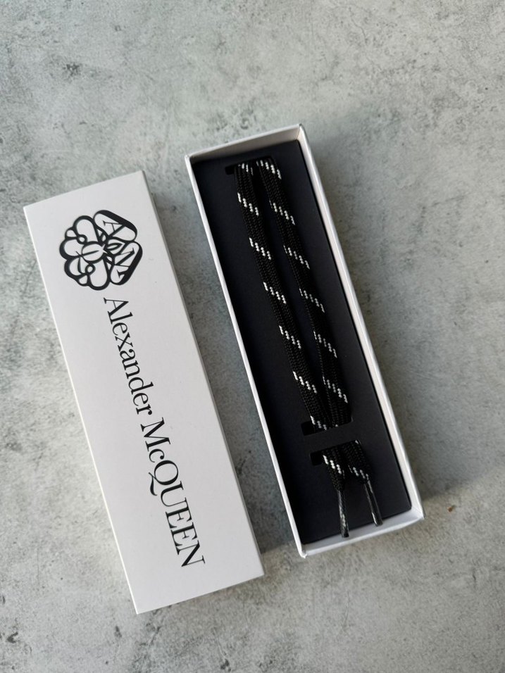 Alexander McQueen Siyah Bağcık - Görsel 4