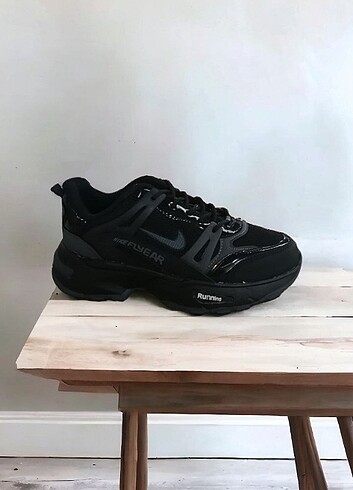 38 Beden Nike kadın ayakkabı 36 37 38 39 40 numaraları mevcuttur n