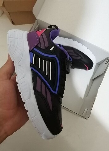 vivox çocukspor siyah mor Kutulu etiketli 31 35 arası numaralar