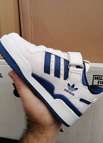 28 Beden beyaz Renk Adidas unisex spor ayakkabı Kutulu etiketli barkodlu 26 35 ara