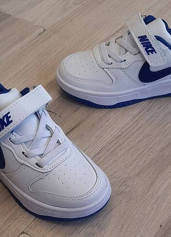 32 Beden beyaz Renk Nike Court Çocuk Spor Ayakkabı Kauçuk Termo Taban Ortopedik Tab