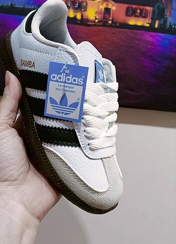 26 Beden Adidas Samba cocuk spor ayakkabı beyaz siyah Tam kalıp, cilt k