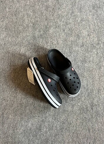 37 Beden Crocs terlik Orjinal bez torbalı 36 45 arası numaralari mevcut