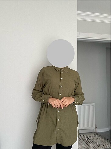 Haki yeşili yanları büzgülü tunik