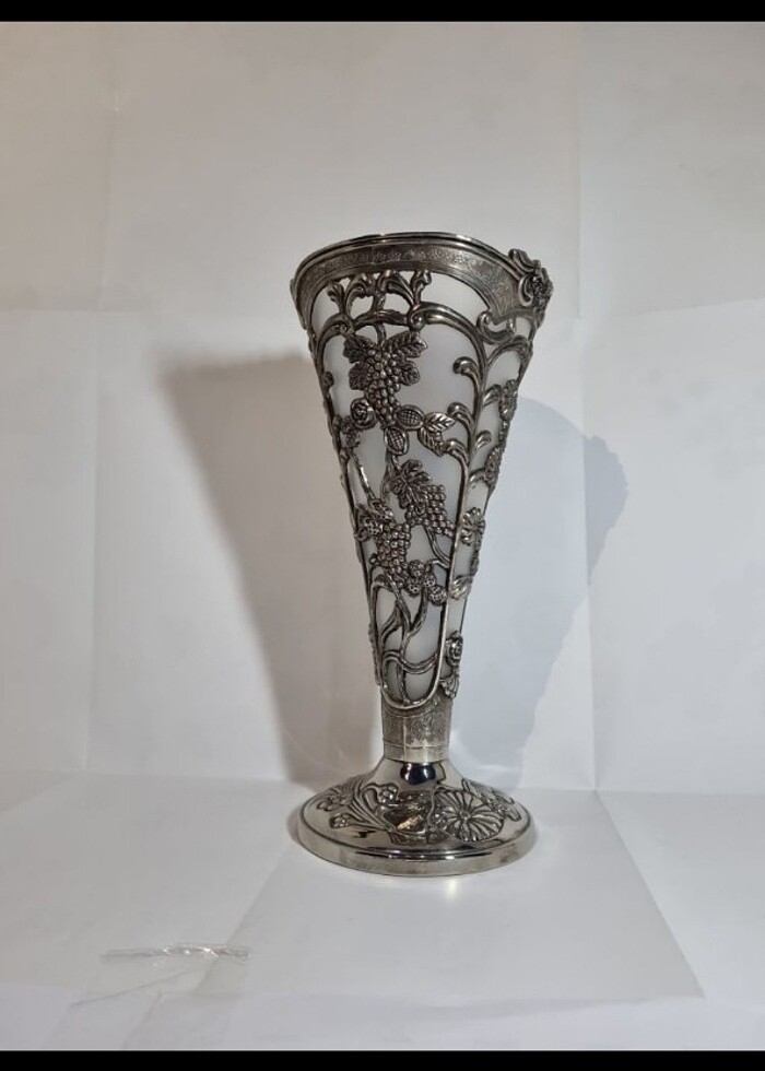 ÜZÜM İŞLEMELİ GÜNÜŞ GÖRÜNÜMLÜ VAZO - Görsel 3