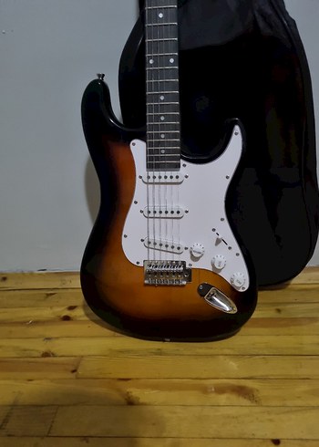 ELEKTRO GİTAR + AMFİ + AKSESUARLAR SET - Görsel 2