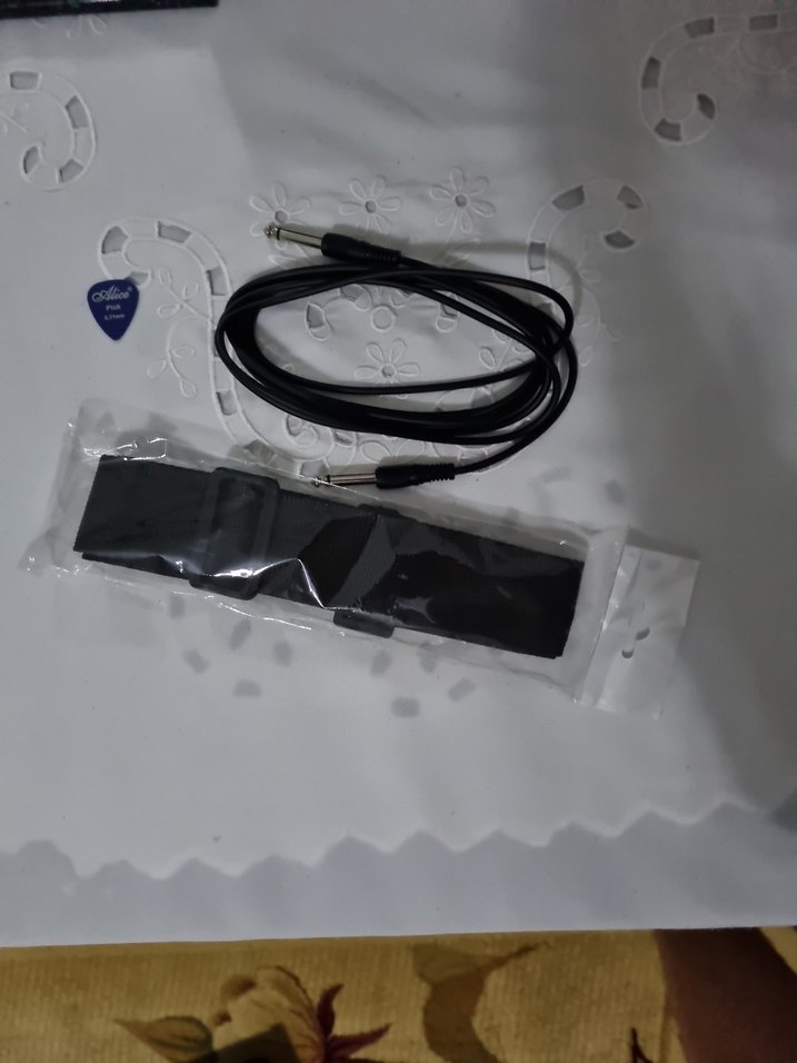 ELEKTRO GİTAR + AMFİ + AKSESUARLAR SET - Görsel 5