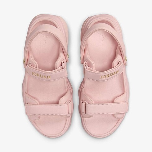 38 Beden Jordan deja women?s sandals