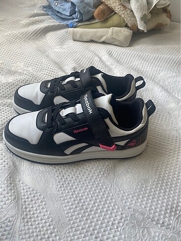 Reebok ayakkabı