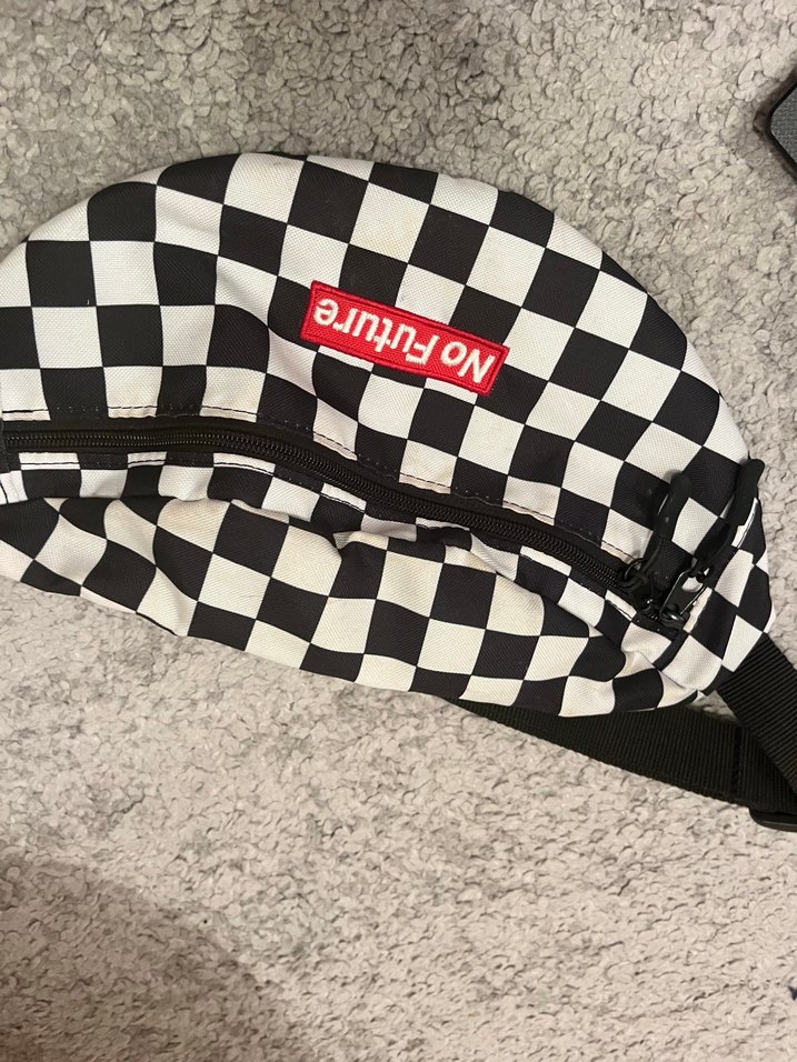 Kareli Siyah Kadın Bel Çantası - Görsel 4