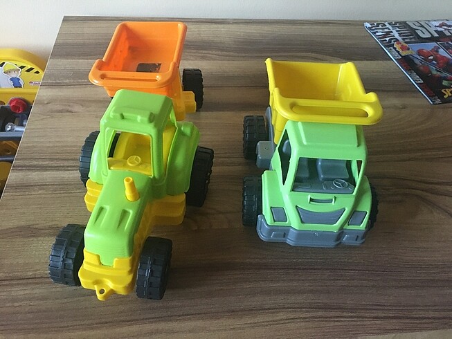 Kamyon ve traktor