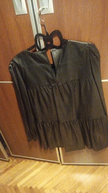 Zara Zara ust