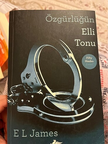 Özgürlüğün elli tonu (ciltsiz)