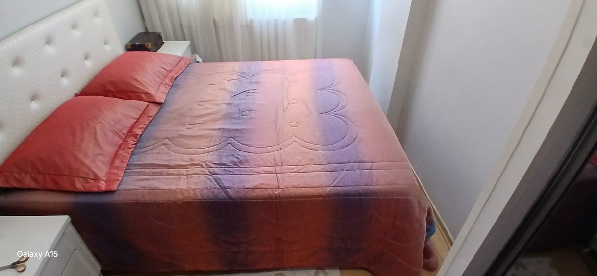 Mor bordo Tonlarda Tie-Dye Desenli Yatak Örtüsü - Görsel 2