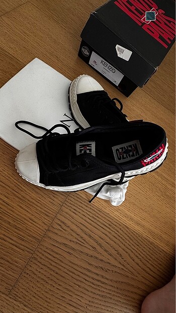 Kenzo Çok şık bir ayakkabı .,Sneaker . Kenzo