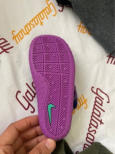25 Beden mor Renk Nıke kız çocuk sandalet