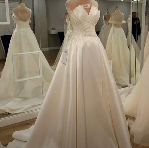 İstiridye Model Saten Gelinlik