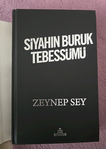 Siyahın Buruk Tebessümü - Zeynep Sey