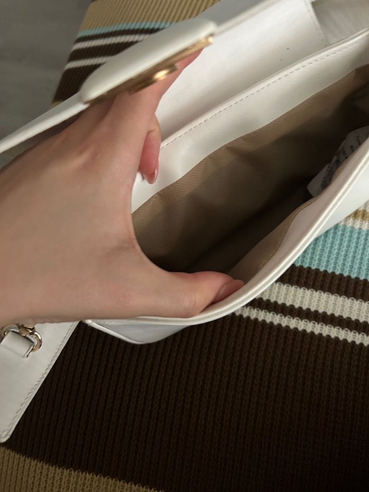 Beyaz Deri Omuz Çantası - Görsel 3