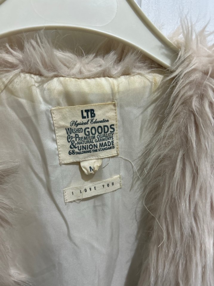 Bej Kürklü Kolsuz Kadın Yelek - Görsel 3