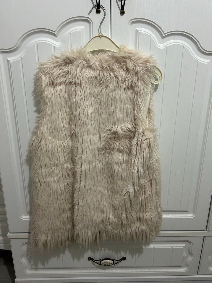 Bej Kürklü Kolsuz Kadın Yelek - Görsel 4